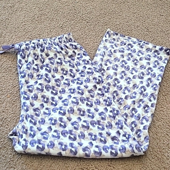 XL Fleece Animal Print Pajama Bottoms - Picture 1 of 4